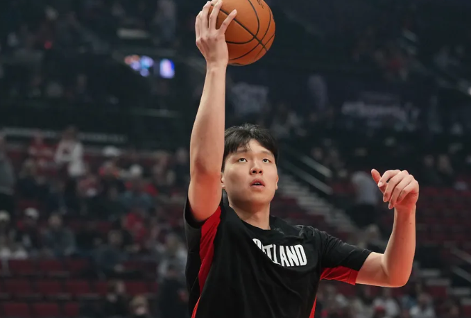 杨瀚森被开拓者召回 有望亮相主场对决篮网