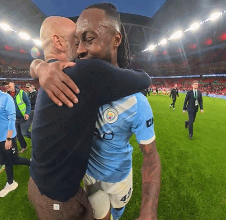 曼城2-0胜阿森纳夺冠 塞梅尼奥斩获生涯首冠