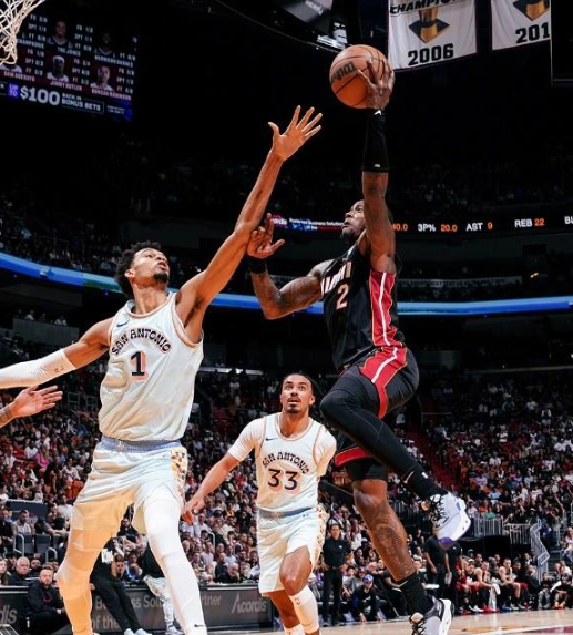 哈珀21分高效发光，马刺134-111轻取热火彰显团队底色