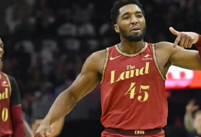 老鹰振翅欲高飞：残阵活塞难挡进攻狂潮