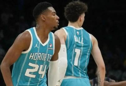 黄蜂振翅：逆境中冲击季后赛的孤勇者