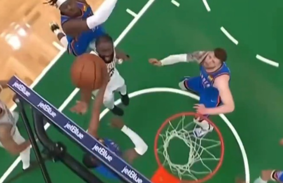 杰伦·布朗吐槽多特粗野防守