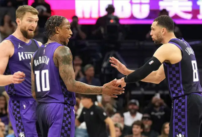 国王残阵逆袭路：以青春之名挑战不可能