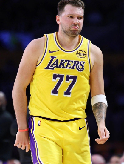 0 罚球 36 分！布克演绎纯分艺术，创本赛季联盟新高