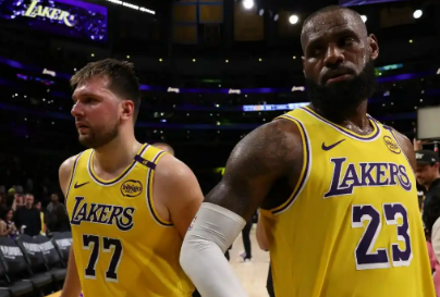 紫金军团迎关键战：湖人能否顶住雷霆冲击