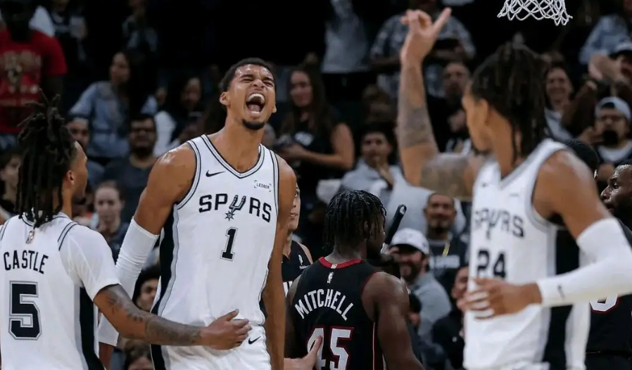 马刺8连胜紧追雷霆 文班亚马防守封神