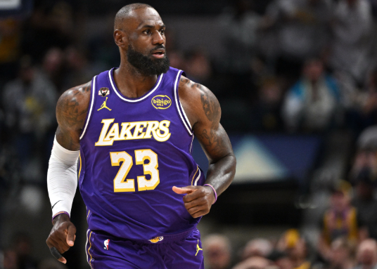 詹姆斯准三双难救主 湖媒力挺其冲第五冠