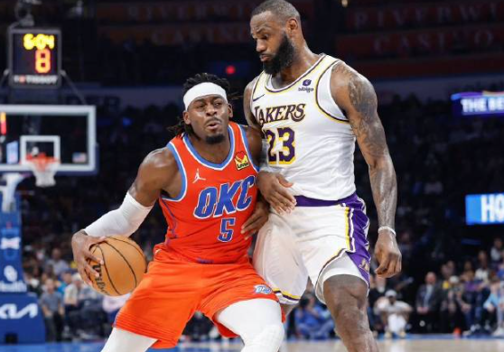 雷霆128-110胜快船，谢伊盛赞队友主帅，拼搏铸就传奇