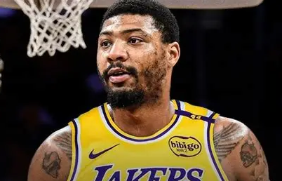 NBA季后赛湖人胜火箭，斯玛特谈攻防两端关键贡献