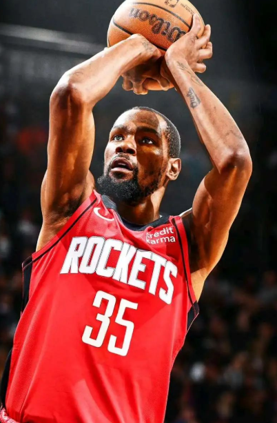 NBA季后赛：火箭负于湖人止步，未来阵容调整引热议