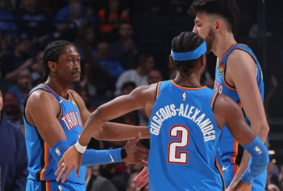 雷霆万钧：卫冕冠军的十二场零封，正在改写NBA的历史语法