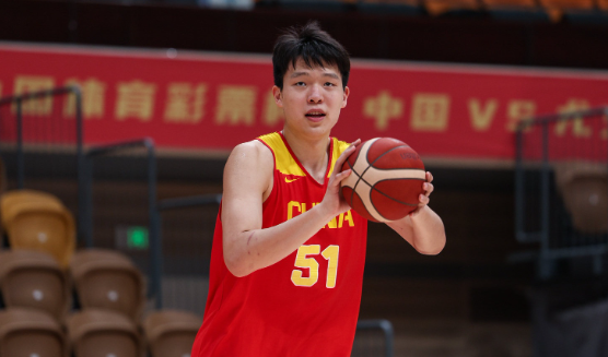 中国男篮最新集训名单出炉，杨瀚森回归周琦赵睿落选